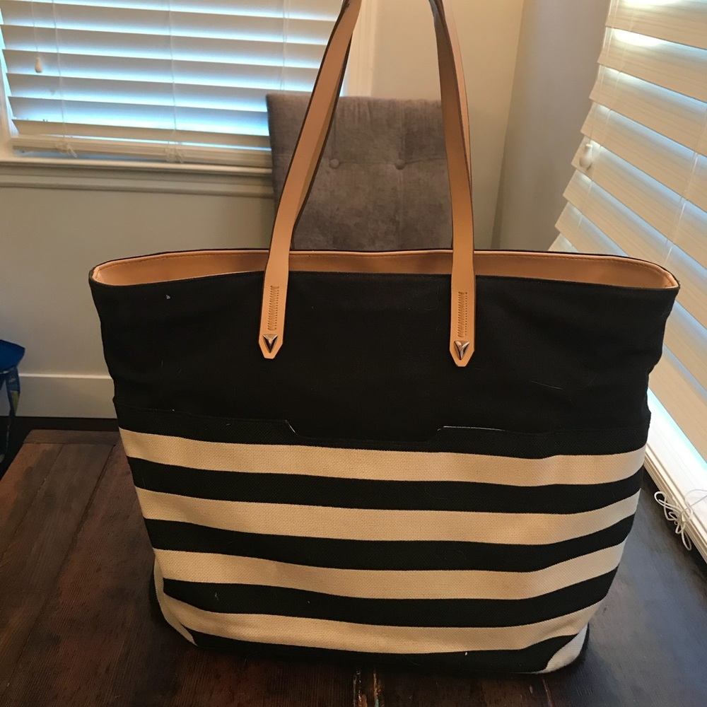 Stella and dot city slim tote and clutch
